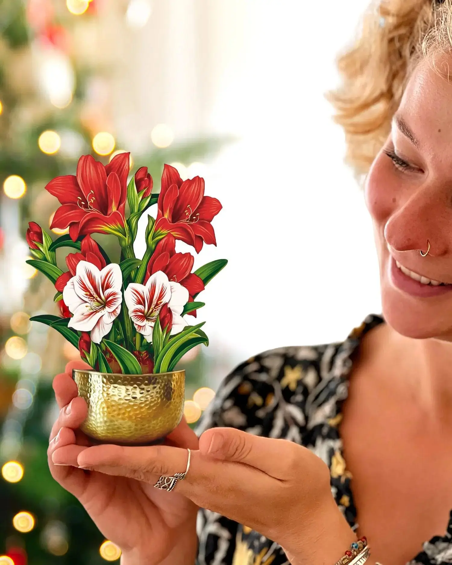 Mini Christmas Scarlet Amaryllis Pop-Up Card - Image 4